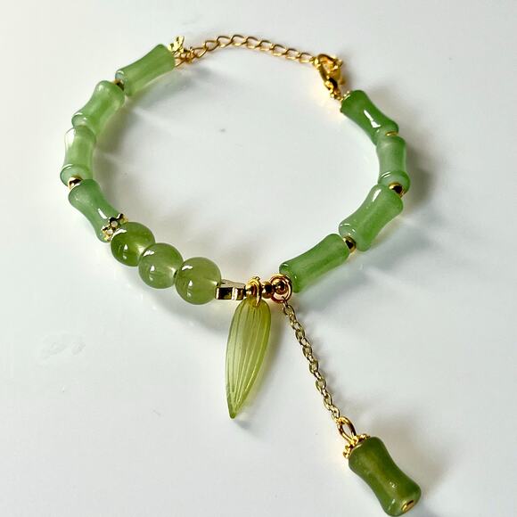 Green Bamboo Shape Leaf Imitation Jade Bracelet  new - Picture 1 of 2